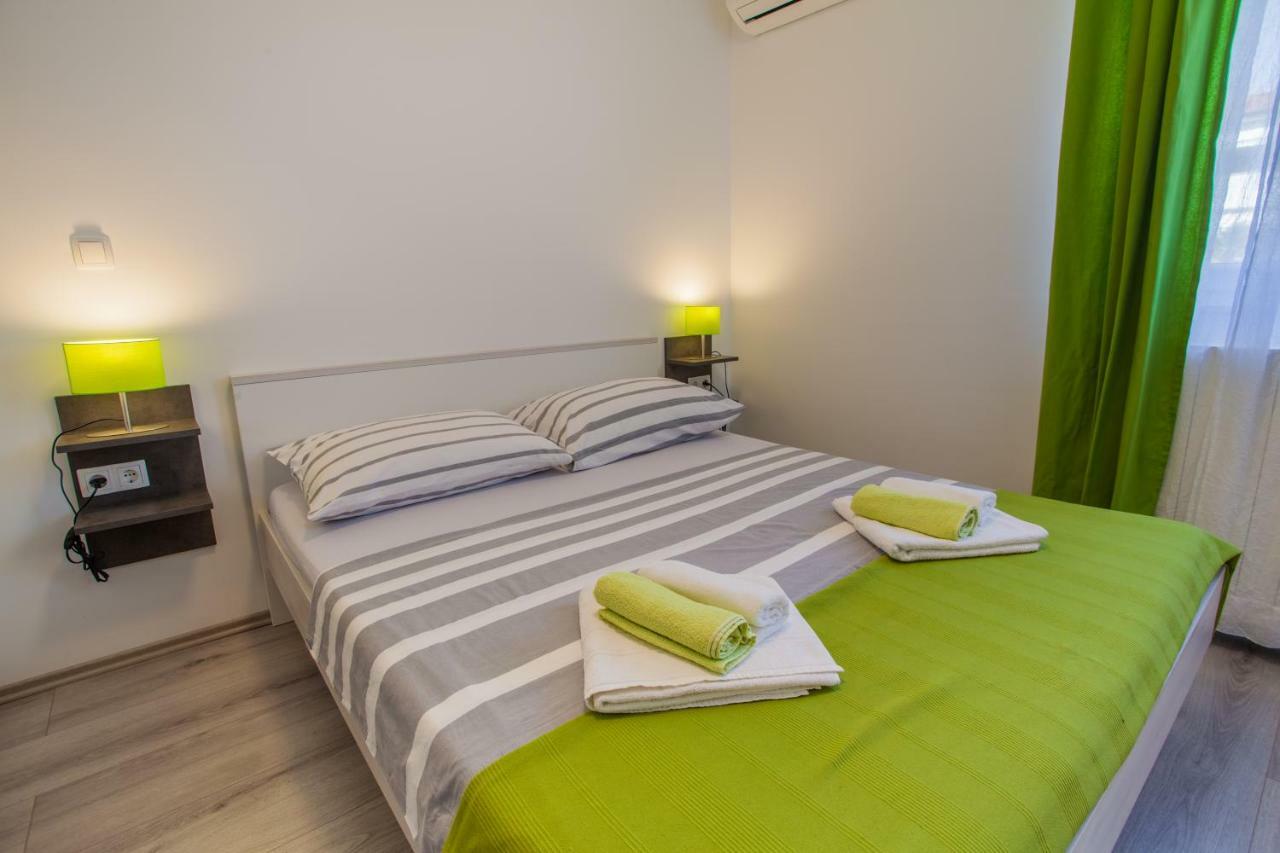 Room Elelina Cres Buitenkant foto